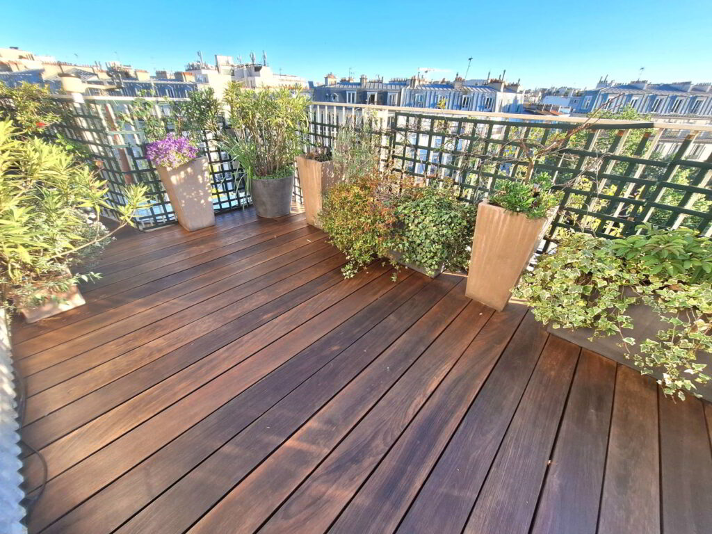 Nettoyer terrasse en bois exotique Paris